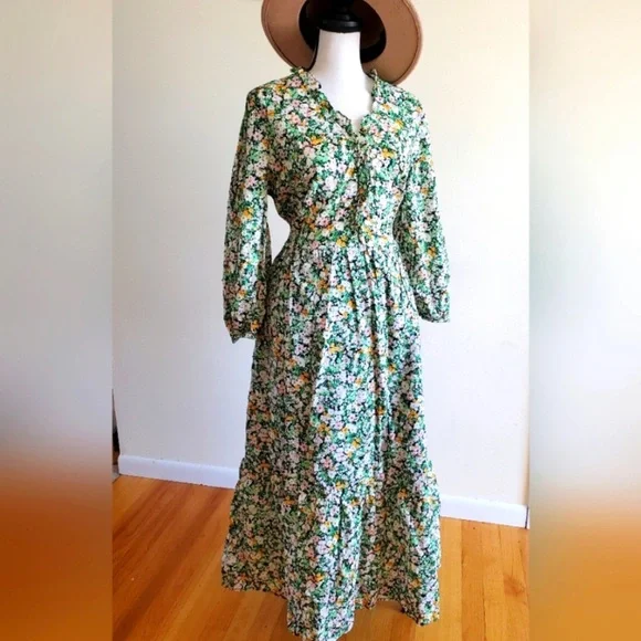 green emerald velvet dress Vertuosa